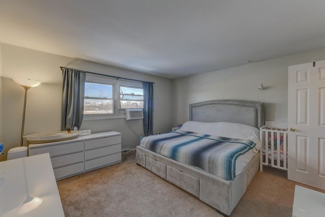 1130 W 72nd Court, Merrillville, IN 46410