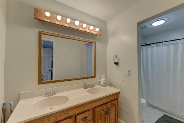 1130 W 72nd Court, Merrillville, IN 46410