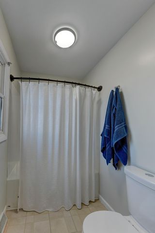 1130 W 72nd Court, Merrillville, IN 46410