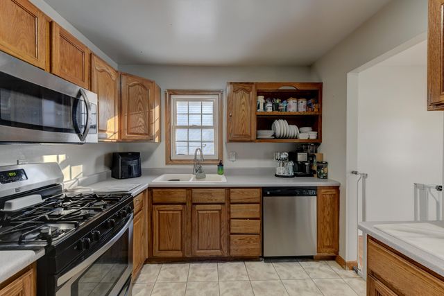 1130 W 72nd Court, Merrillville, IN 46410