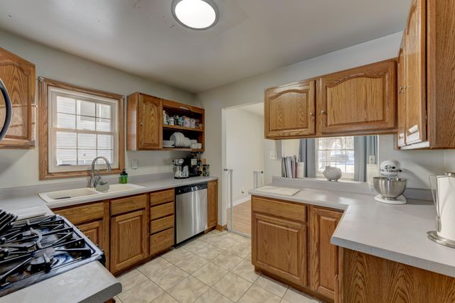 1130 W 72nd Court, Merrillville, IN 46410