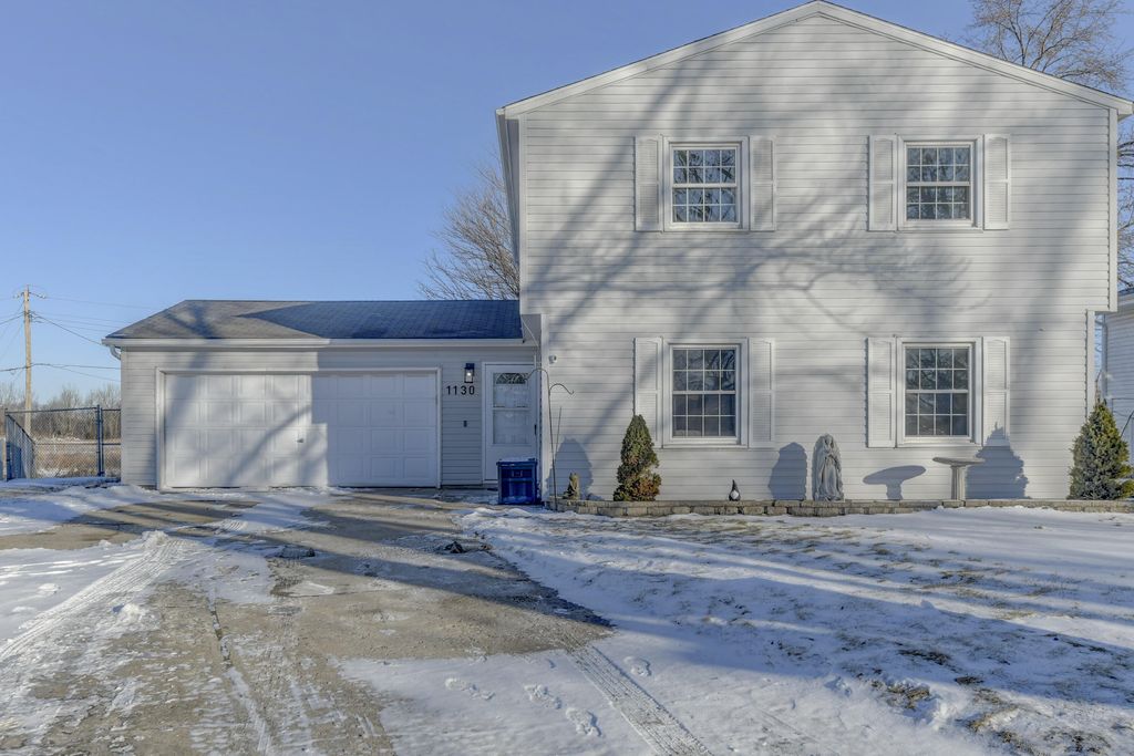 1130 W 72nd Court, Merrillville, IN 46410