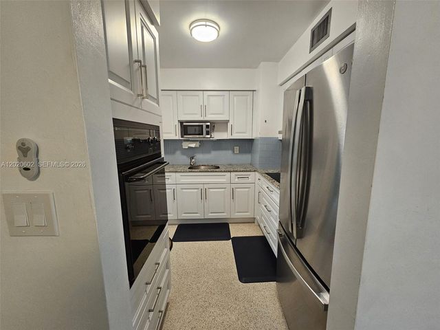 4512 Seagrape Dr 1, Lauderdale By The Sea, FL 33308