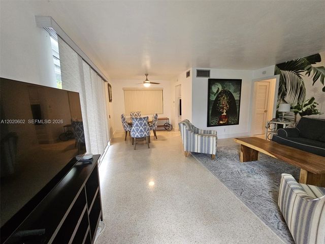 4512 Seagrape Dr 1, Lauderdale By The Sea, FL 33308