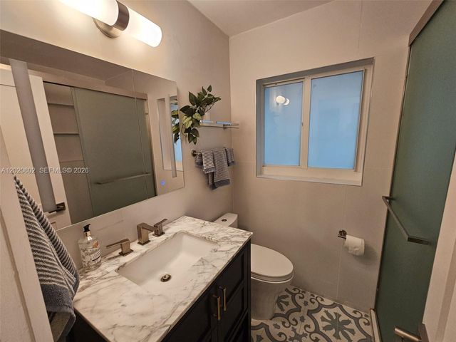4512 Seagrape Dr 1, Lauderdale By The Sea, FL 33308