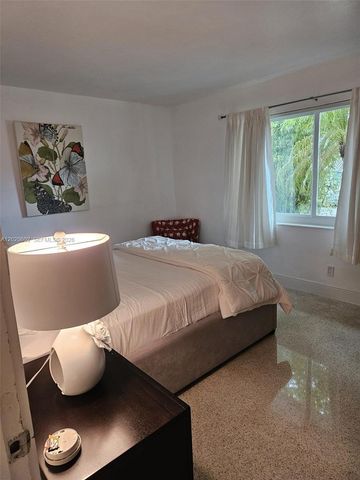 4512 Seagrape Dr 1, Lauderdale By The Sea, FL 33308