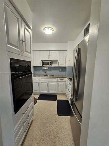 4512 Seagrape Dr 1, Lauderdale By The Sea, FL 33308