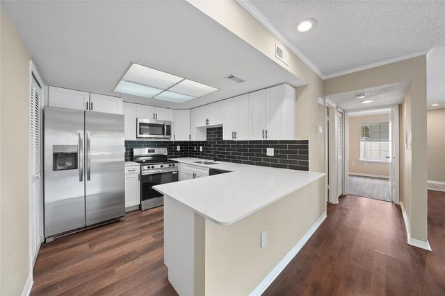 8350 SAVANNAH TRACE CIRCLE 1703, Tampa, FL 33615