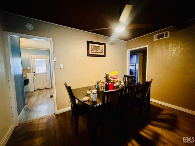 3029 Crestline Road, Bakersfield, CA 93306