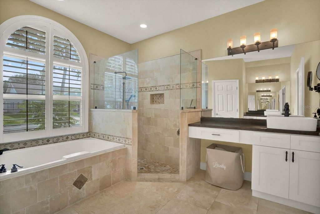 Image 17 of property listing at 804 SANDY TRAIL PLACE, Brandon, FL 33511