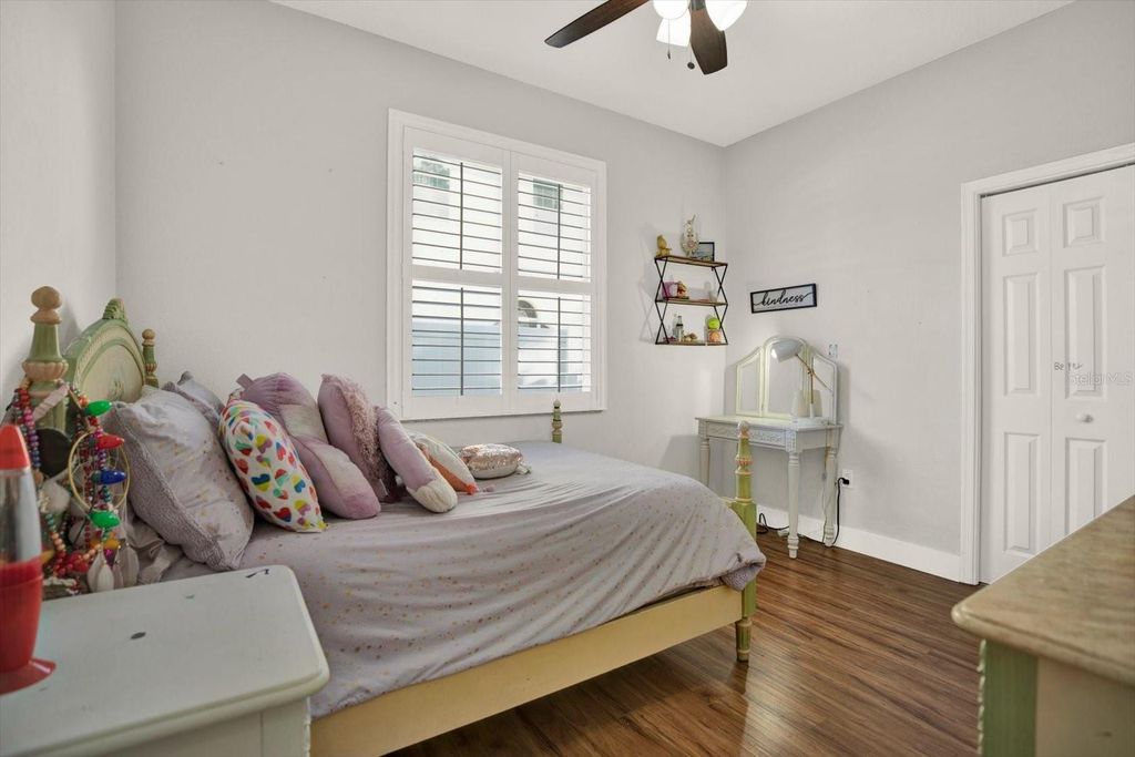 Image 19 of property listing at 804 SANDY TRAIL PLACE, Brandon, FL 33511