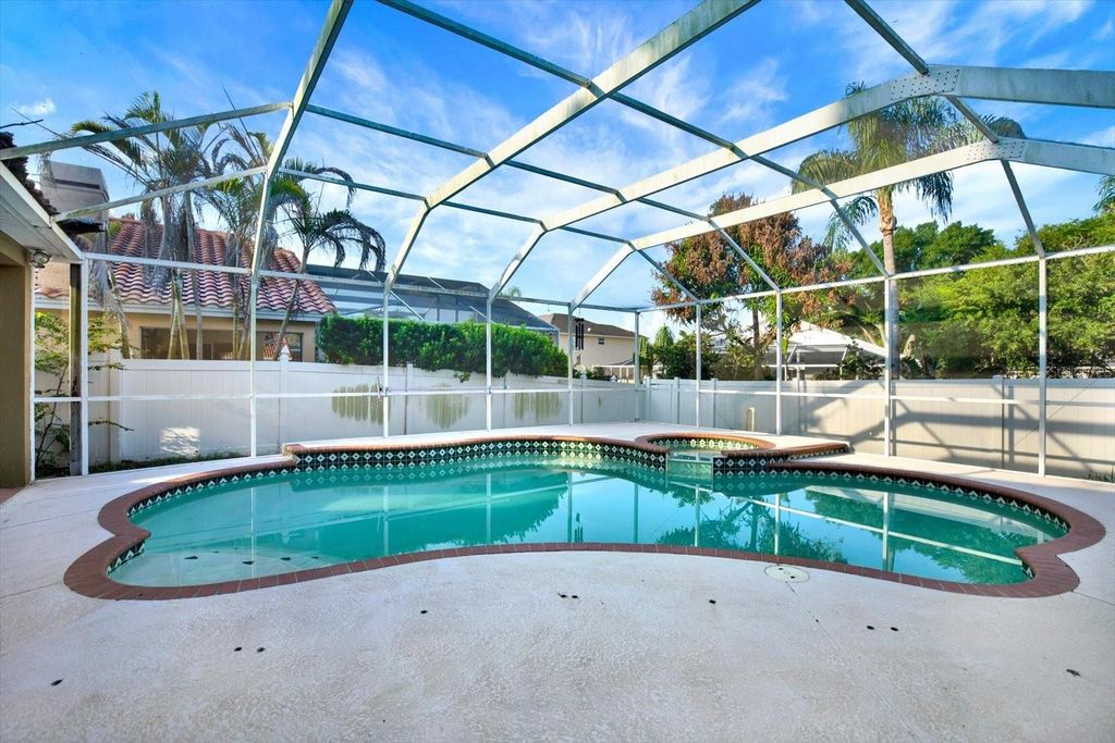 Image 25 of property listing at 804 SANDY TRAIL PLACE, Brandon, FL 33511