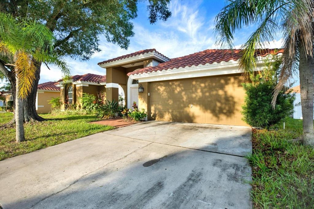 Image 28 of property listing at 804 SANDY TRAIL PLACE, Brandon, FL 33511