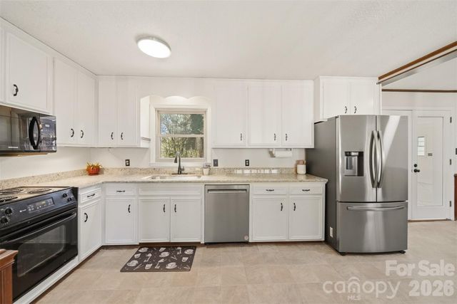 4776 Kennedy Street, Hickory, NC 28602