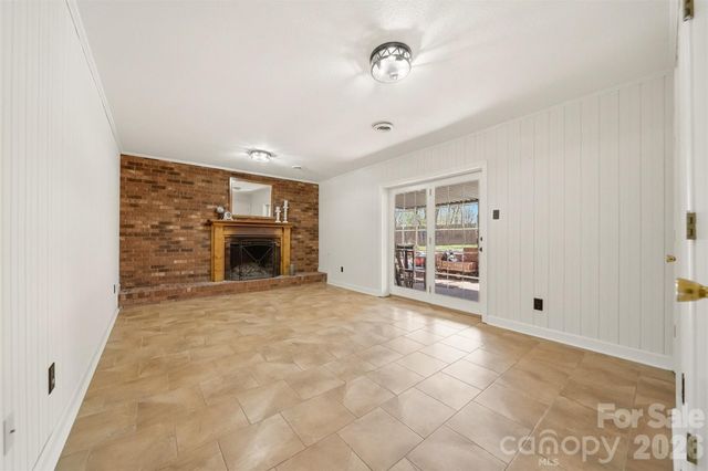 4776 Kennedy Street, Hickory, NC 28602
