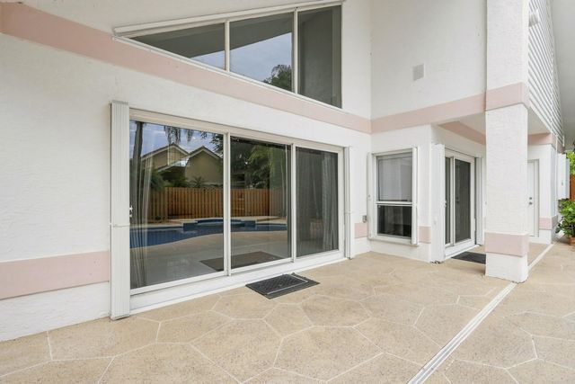 6799 Augusta Court, West Palm Beach, FL 33412