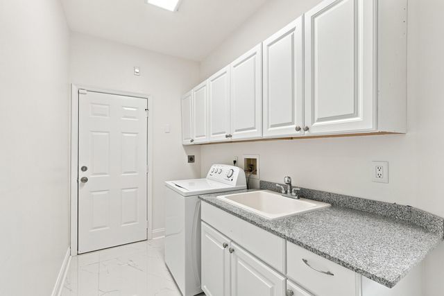 6799 Augusta Court, West Palm Beach, FL 33412