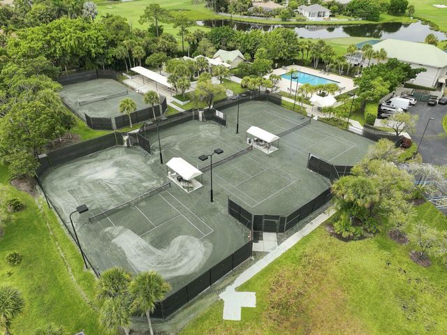 6799 Augusta Court, West Palm Beach, FL 33412