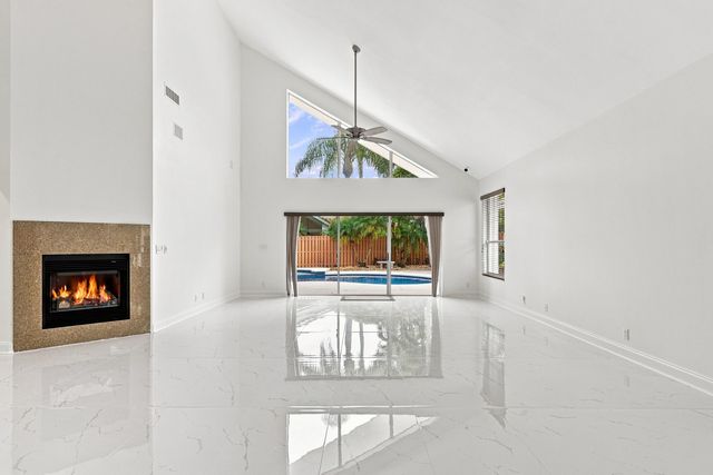 6799 Augusta Court, West Palm Beach, FL 33412