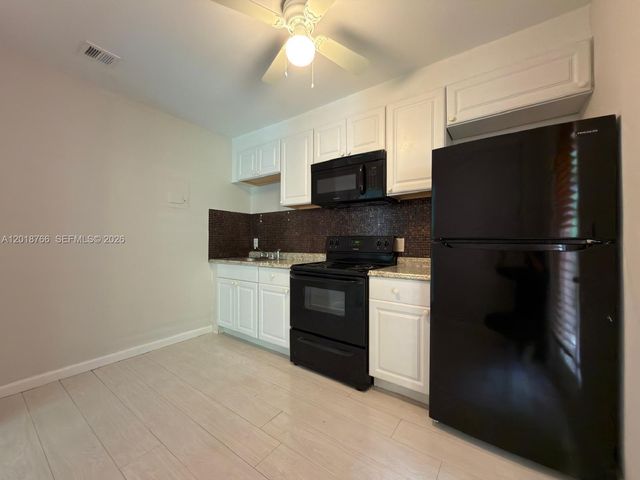 8335 NE 3rd Ave 3, Miami, FL 33138