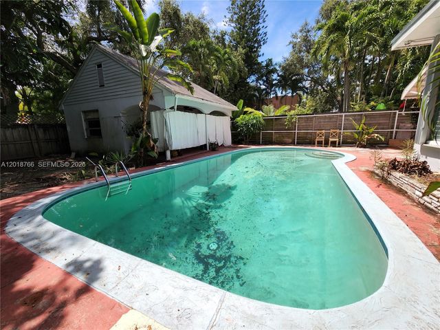 8335 NE 3rd Ave 3, Miami, FL 33138