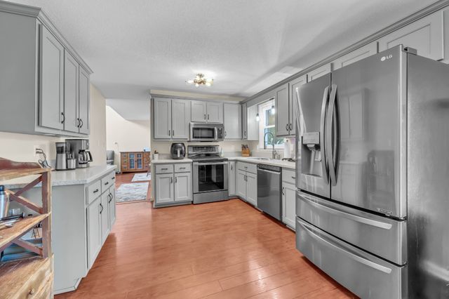 3490 Barkers Mill Rd, Clarksville, TN 37042