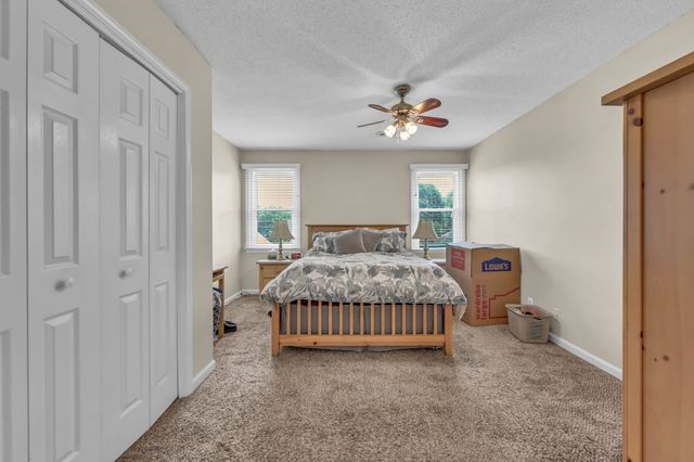 3490 Barkers Mill Rd, Clarksville, TN 37042
