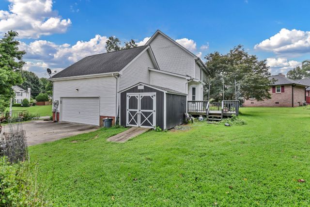 3490 Barkers Mill Rd, Clarksville, TN 37042