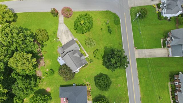 3490 Barkers Mill Rd, Clarksville, TN 37042