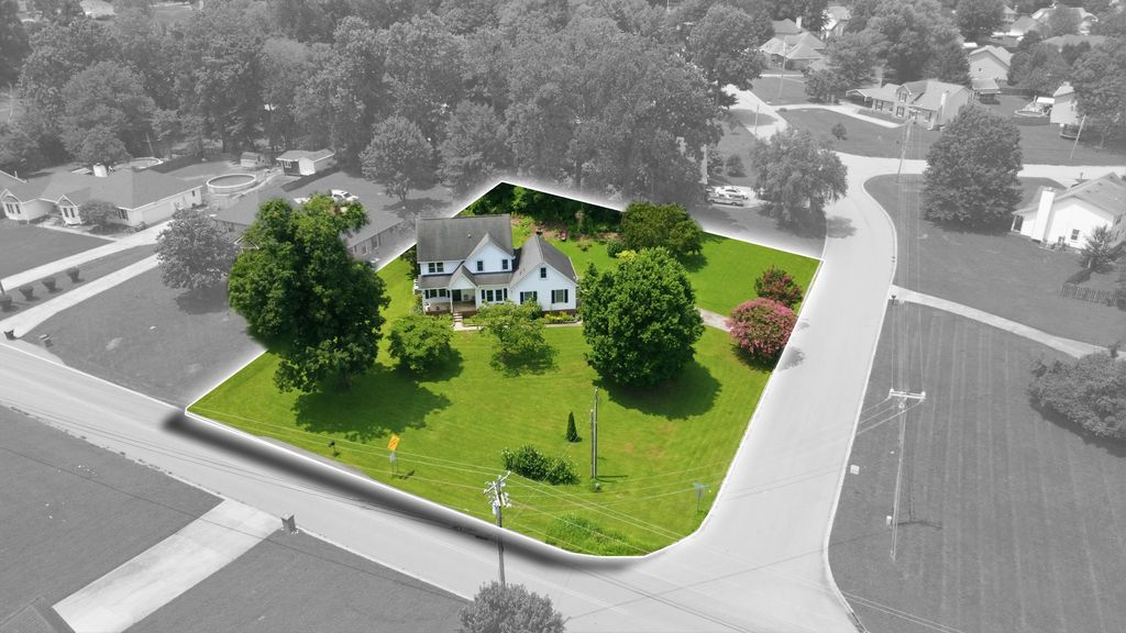 3490 Barkers Mill Rd, Clarksville, TN 37042