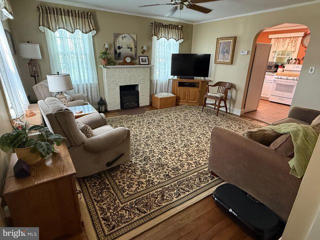 345 E HIGH ST, Middletown, PA 17057