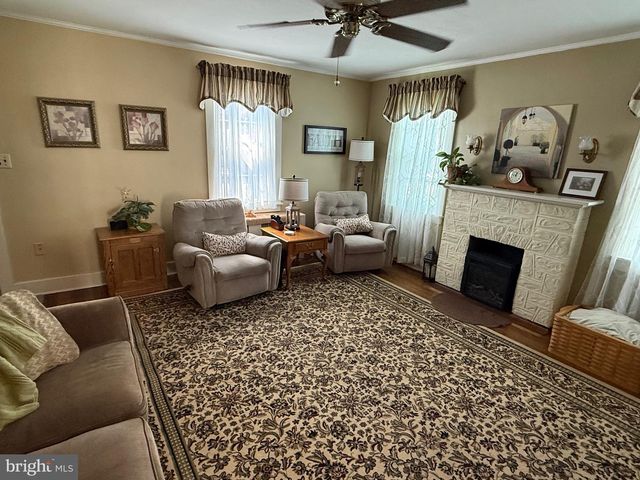 345 E HIGH ST, Middletown, PA 17057