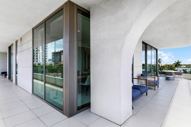 200 Arkona Court 402, West Palm Beach, FL 33401