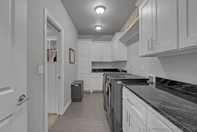 12454 S 105th Avenue E, Bixby, OK 74008