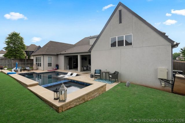 12454 S 105th Avenue E, Bixby, OK 74008