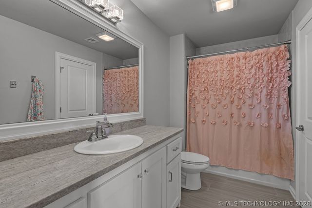 12454 S 105th Avenue E, Bixby, OK 74008