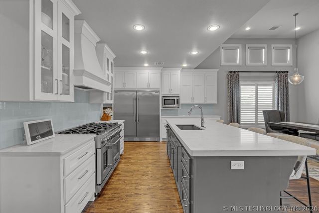 12454 S 105th Avenue E, Bixby, OK 74008