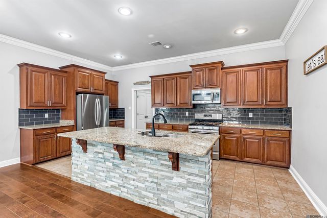 4084 Stonewall Dr, Addis, LA 70710