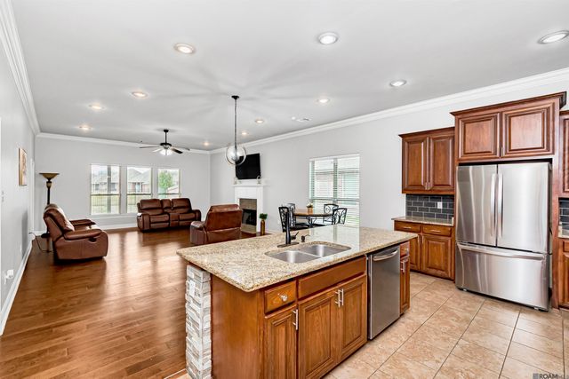 4084 Stonewall Dr, Addis, LA 70710