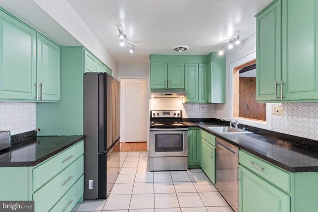 2914 STONYBROOK DR, Bowie, MD 20715