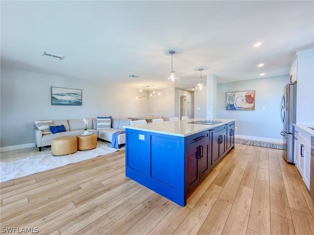 1910 Gulf Shore BLVD N 312, Naples, FL 34102