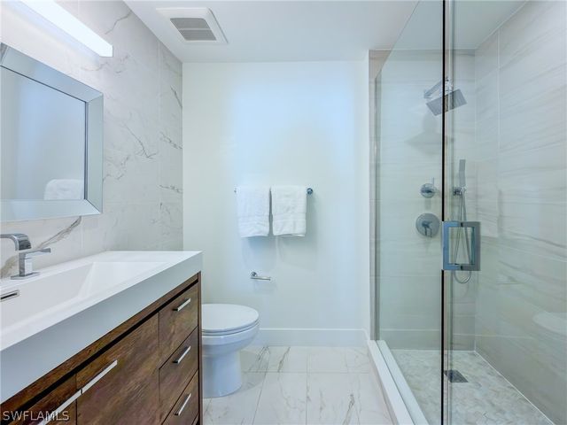 1910 Gulf Shore BLVD N 312, Naples, FL 34102