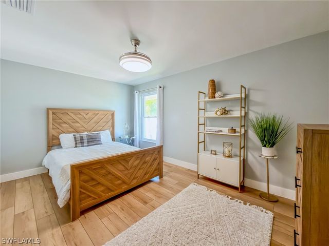 1910 Gulf Shore BLVD N 312, Naples, FL 34102