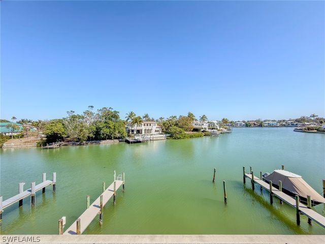 1910 Gulf Shore BLVD N 312, Naples, FL 34102