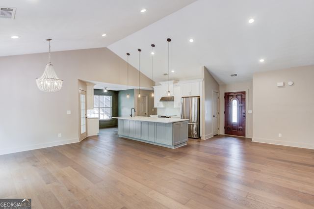 477 Cedar Trail, Winder, GA 30680