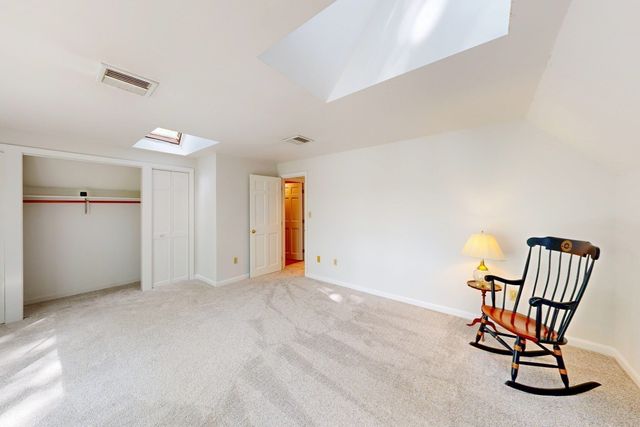 12 Downey Pl, Hopkinton, MA 01748