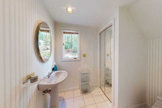 12 Downey Pl, Hopkinton, MA 01748