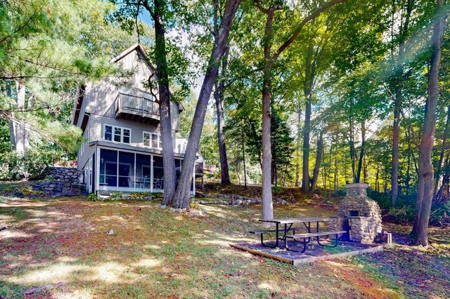 12 Downey Pl, Hopkinton, MA 01748