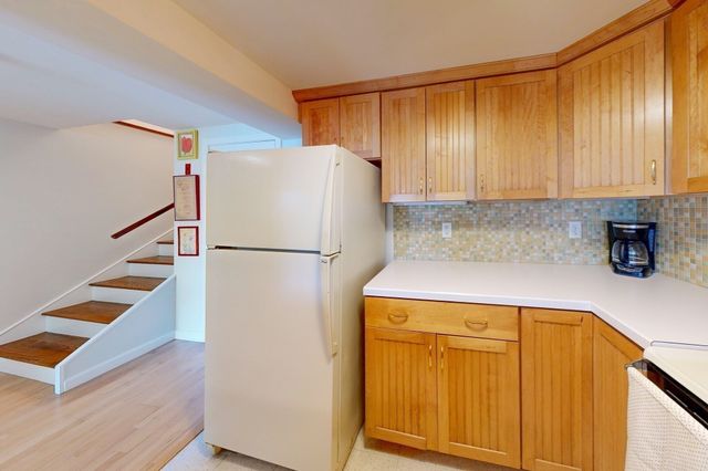 12 Downey Pl, Hopkinton, MA 01748