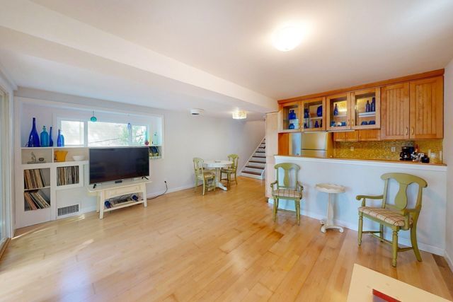 12 Downey Pl, Hopkinton, MA 01748